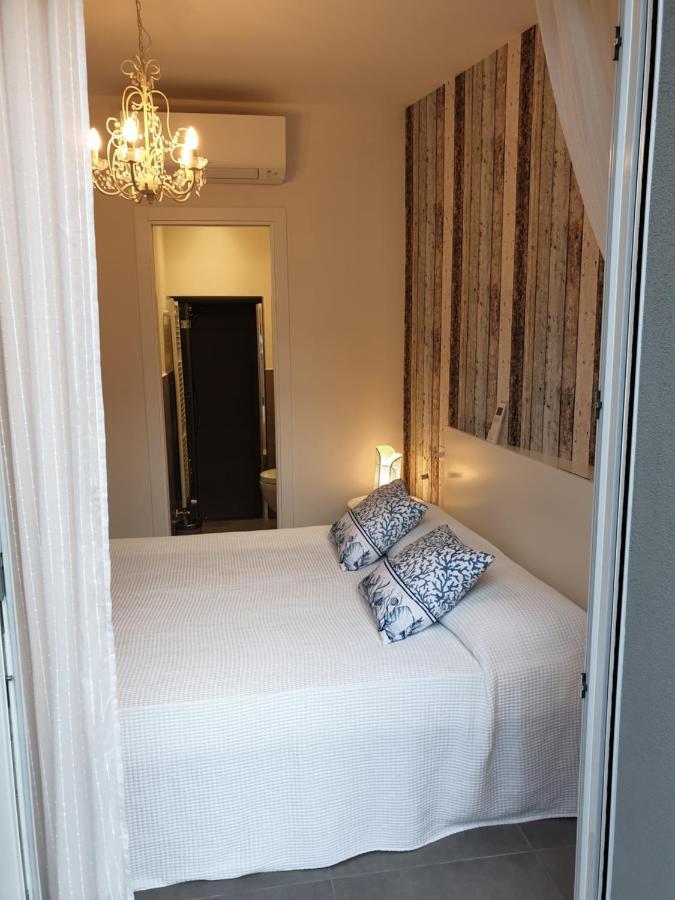 Residenza Azzurra Ξενοδοχείο Κατόλικα Εξωτερικό φωτογραφία